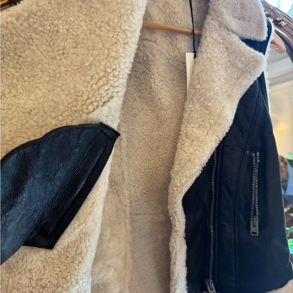 NWT Coach Black Leather Vest with Fully lined Shearling - Picture 4 of 7